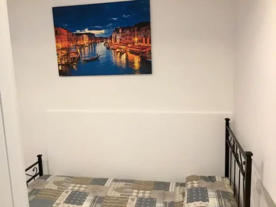 Apartment Close Guglie Bridge Venise Extérieur photo